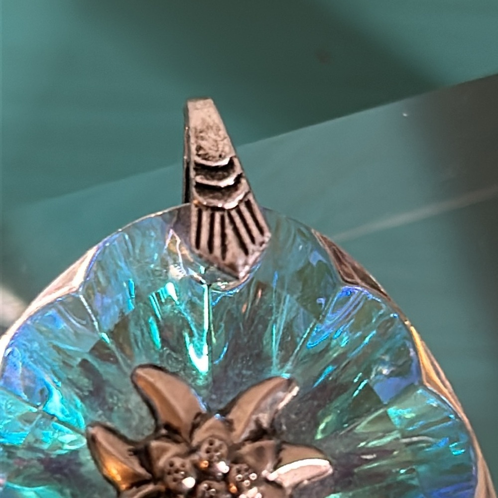 Iridescent Flower Pendant Necklace Cottagecore Aurora Borealis Edelweiss Choker - Picture 4 of 8